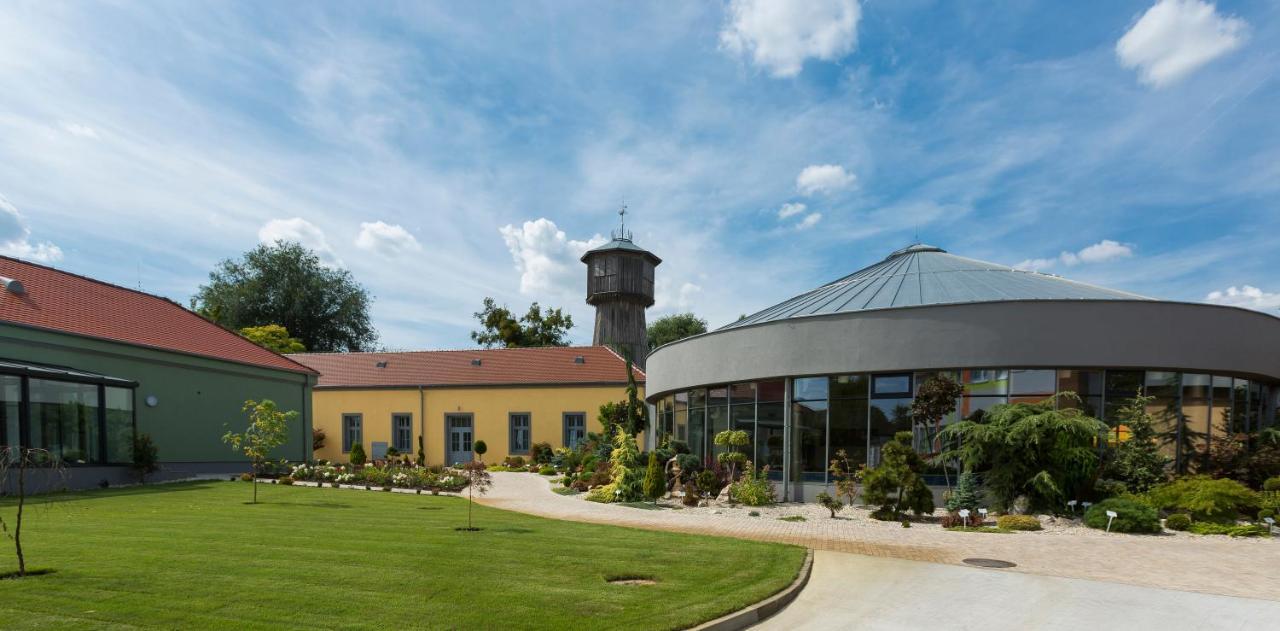 Wellness A Relax Centrum Palarikovo ภายนอก รูปภาพ